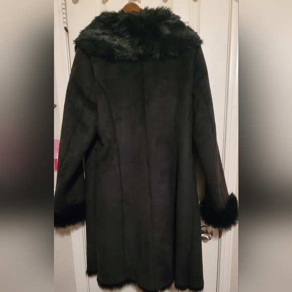 New with tags! FREE SHIPPING!Womens black fox cascade full length faux fur coat - Picture 2 of 9